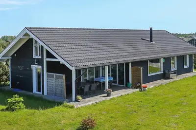 Image de Maison de vacances pour 11 a Væggerløse-By Traum