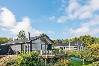 Image de Maison de vacances pour 8 a Børkop-By Traum