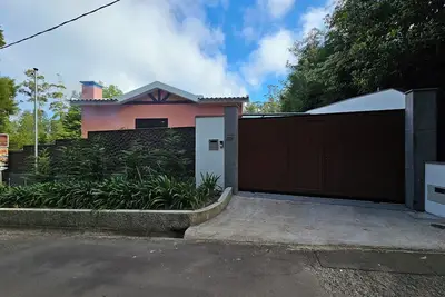 Image de Single-storey house with jacuzzi and nature views, close to the mountains and the sea