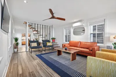 Image de 1 Block to Beach - Ocean Views & Near Asbury Park