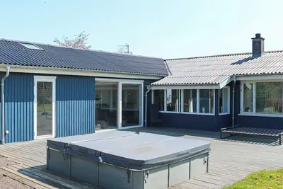 Image de Maison de vacances pour 12 a Hadsund-By Traum