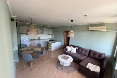 Image de Newly renovated 2-bedroom, 2-bathroom ground-floor apartment in Sveti Vlas.