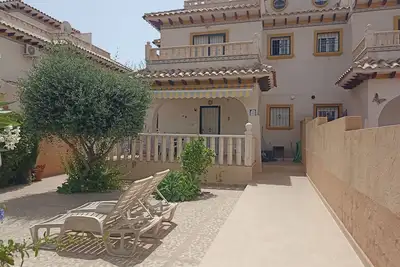 Image de Exclusive 3 bedroom vill sleeps 6 with chargeable a/c & WiFi minimum stay 5 days
