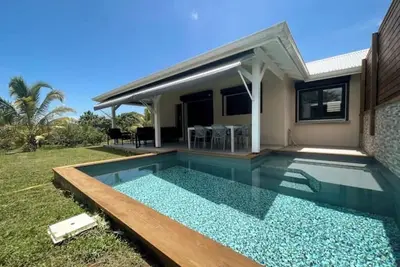 Image de Villa Kanisi 1 (2 chambres \/ 4 pers) au centre de l'Ile, classée 4 étoiles