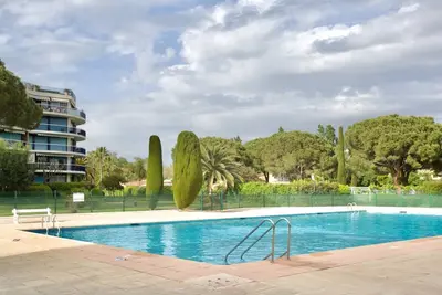 Image de 14467 deux pièces avec  piscine