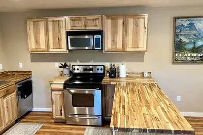 Image de Studio Apartment for Two - Full Kitchen -10 Minutes to Town