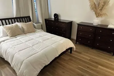 Image de Cozy 3-bedroom apartment with WiFi in Centrally located Honolulu Salt Lake