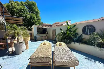 Image de Divine Idylle luxe 3 chambres, terrasse 130m2, jacuzzi, plein centre d'Aix