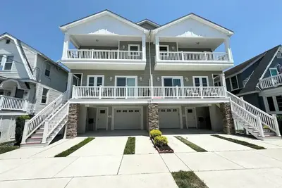 Image de Elegant Open Concept Beach House