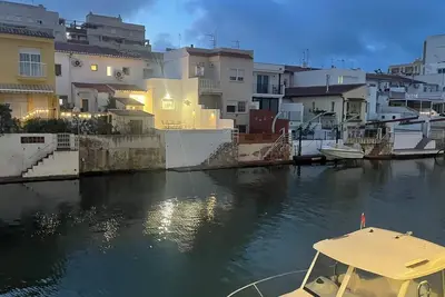 Image de Fishermen House with private mooring