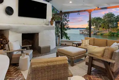 Image de Shoals Spanish Villa on Wilson Lake near Rtj golf course