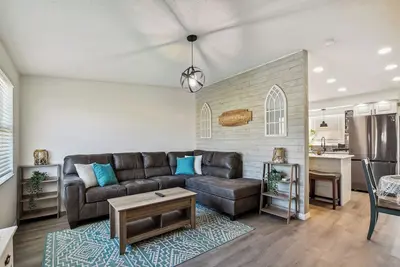 Image de Entire 2-bedroom house with three beds, Ac and WiFi in Port Richey