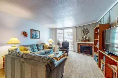 Image de Spacious Condo with Bbq grill, board games, and fireplace