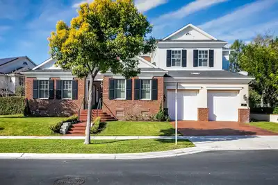 Image de Spacious 4-bedroom house with Game Room