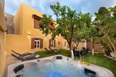 Image de 4 bedroom villa in old town
