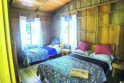 Image de Beautiful Off-Grid Cabin in the Mountains