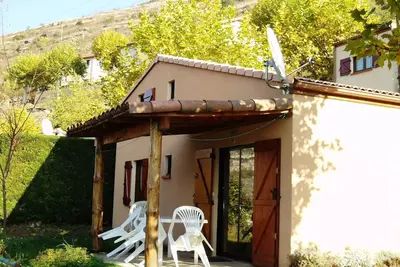 Image de Maison-Chalet 45m²  Climatisé 6 pers Tout confort - Tv - Machine à laver 6 personnes