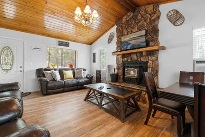 Image de Woodland Escape - Quiet Area, Walk to Hiking & Park