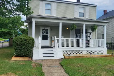Image de Spacious 4-bedroom house in Charlton Heights with hottub & game room