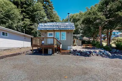 Image de Adorable beach house with fire pit, dog friendly, & gas grill