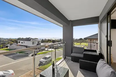 Image de Sea View Seaside Retreat, Pet friendly.