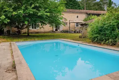 Image de Gite de vacances en Gironde avec piscine privée
