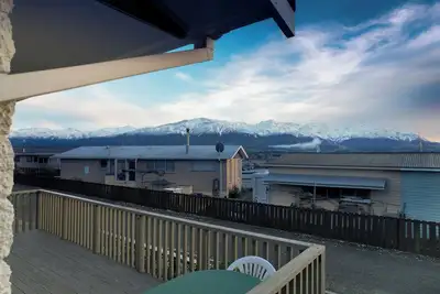 Image de Central Location | Mountain Views | Warm, Central Location | Mountain Views | Sunny