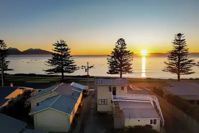 Image de Waterfront | Affordable | Central | Unit 4, Waterfront | Affordable | Location