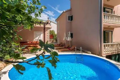 Image de Maison de vacances Omiš pour 1 - 8 personnes avec 4 chambres à coucher - Maison de vacances