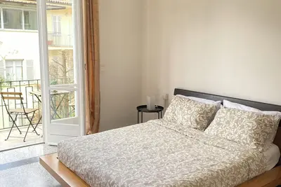 Image de Apartment in Alba with free parking. Sleeps 7. Self check-in