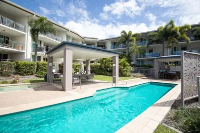 Image de Resort-style oasis, 2 minutes from the beach!