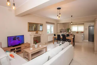 Image de Elegant cosy holiday house with garden