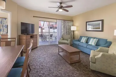 Image de 2br Deluxe Retreat | Pools, Nature & Family Fun