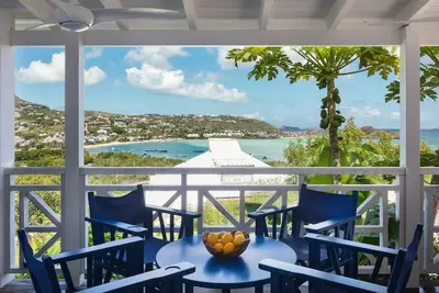 Image de A True Romantic Villa With Bright Canvas