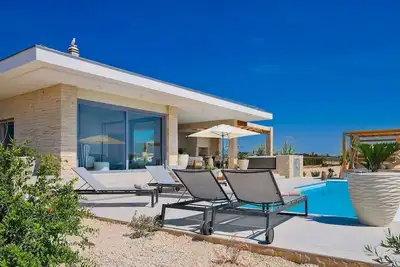 Image de Modern Plant Villa with heated pool