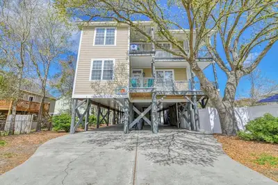 Image de One Block Inn B - 6 Bedroom Dog Friendly House with Shared Pool & Hot Tub