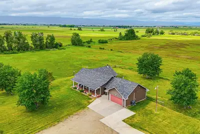Image de Lovely Roberts Home w\/ Patio & Mountain Views!