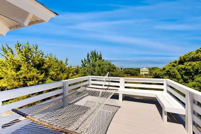 Image de Experience the ultimate beach vacation at Seascape Cove