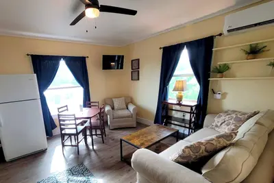 Sunny 1 bedroom in Esperanza close to everything