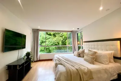 Image de Apartamento con la Mejor Ubicacion en el Poblado