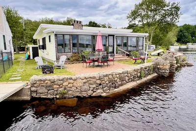 Image de Shoreline Dreams on Long Pond
