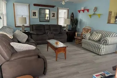 Image de Your Pet Friendly Grandparents Shore House