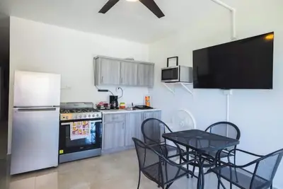 Image de Les Guest House 2 Bedroom Apartment with Pool