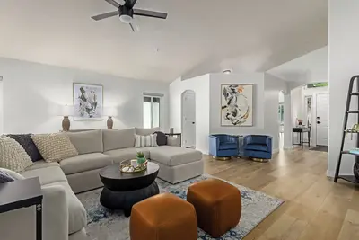 Image de Great house in a great location! Stylish 3br N Scottsdale Home w Private Pool