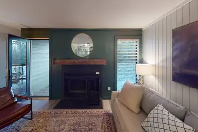 Image de Elegant 1br Escape in Powder Ridge by RedAwning