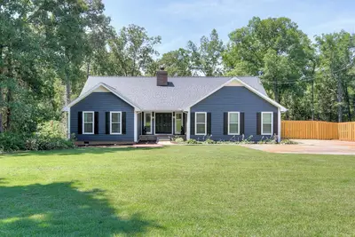 Image de Blue Lagoon- Lake front house on Clarks Hill\/Lake Thurmond