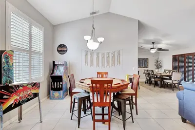Image de Coastal getaway in beautiful Port St. Lucie with all the amenities & game room!