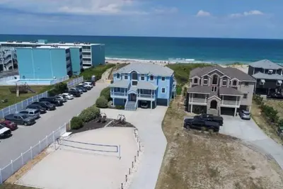 Image de Beach Please 8br 7ba Beachfront Pool Hot Tub