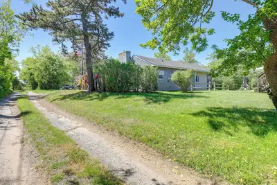 Image de Coastal Truro Cottage - Close to Beaches & Ptown!