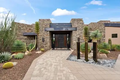 Image de This home is Only Available Through 9/30/2024. 30 Day minimum stay per the Hoa.